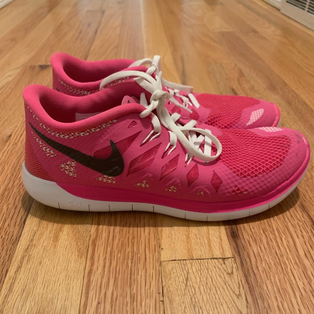 Running shoes